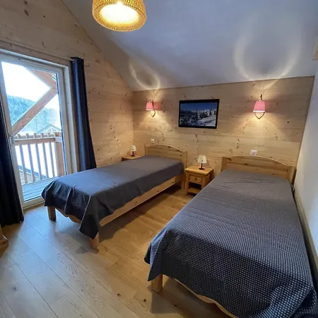 Duplex Aiguillon شقة *